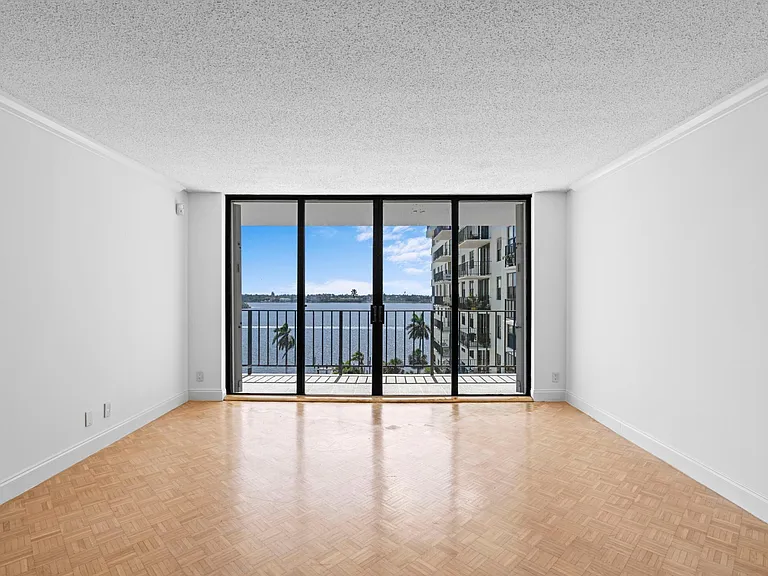 3800 Washington Rd #812 — Photo 4