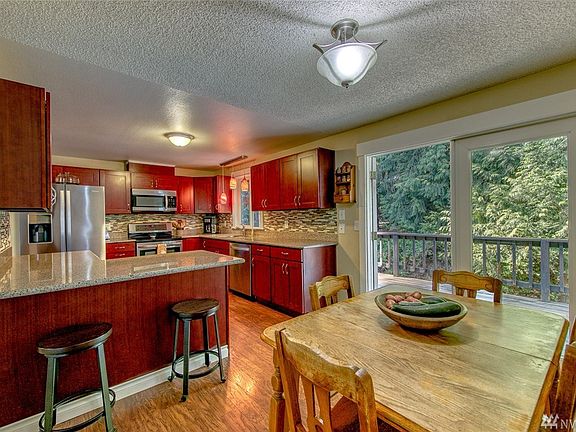 4th image of 5655 Fern Ave NE
