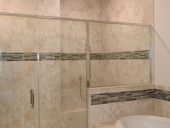 Deluxe master bath