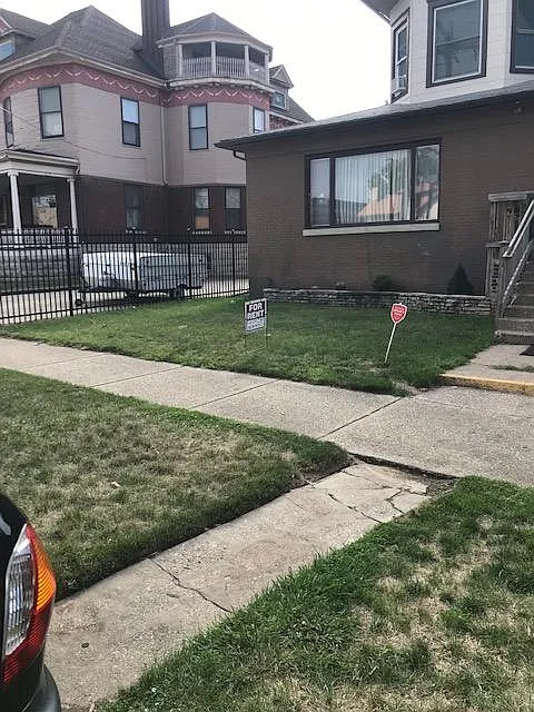 Studio, 650 sqft, $1,100 — Photo 2