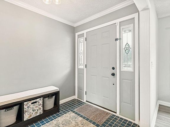 4th image of 5643 Alomar Dr