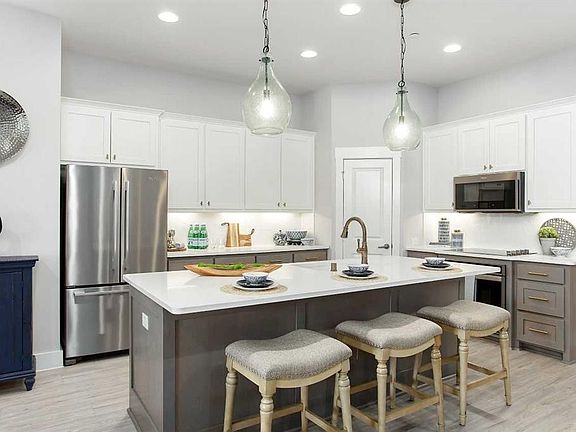 3rd image of 3860 Sand Lily Ln
