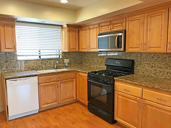 2nd image of 506 N Kenwood St APT 5