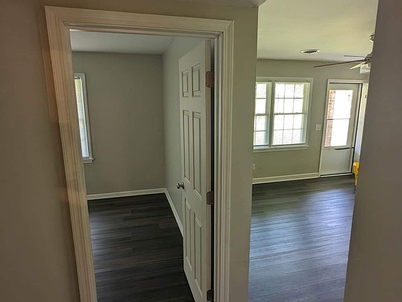 5th image of 323 Longview Dr