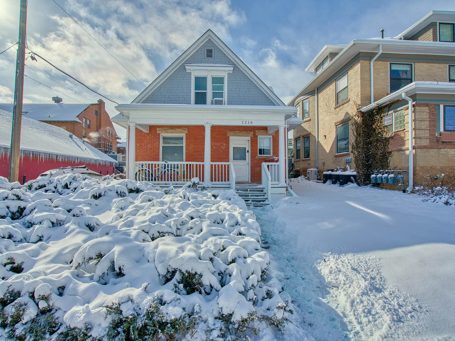1 bed, 420 sqft, $2,210 — Photo 2