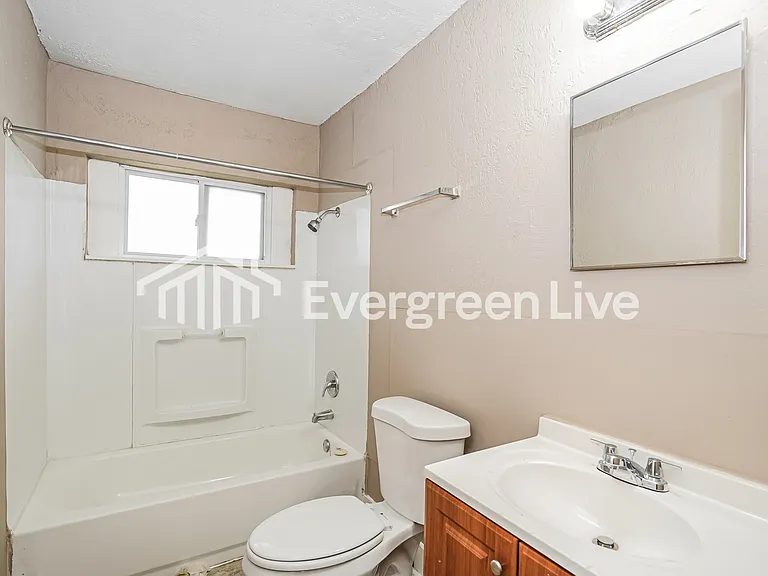 2412 Century Dr — Photo 11