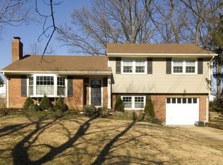 6804 Front Royal Rd, Springfield, VA 22151