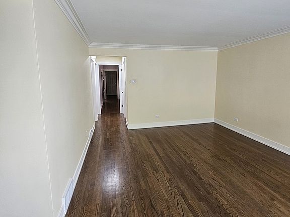 4th image of 5329 S Narragansett Ave