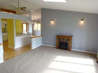 244 David Dr, Mukwonago, WI 53149