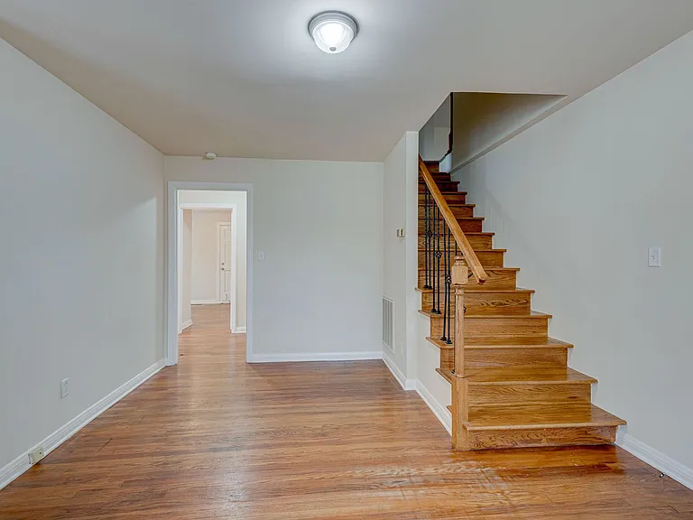 3505 Marlborough Ave — Photo 6
