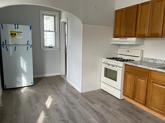 3rd image of 121 W Chester St #1A
