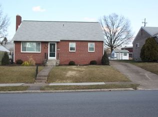 305 Berryhill Rd, Harrisburg, PA 17109
