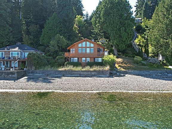 3rd image of 1625 Colchester Drive E