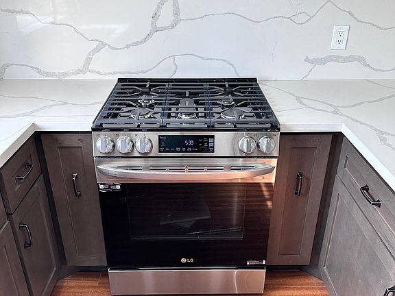 3rd image of 848 Lincoln Blvd #M