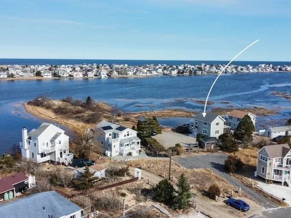 7 Nancy St, Newburyport, MA 01950