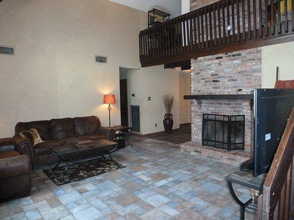 2nd image of 111 Beauregard Ln S