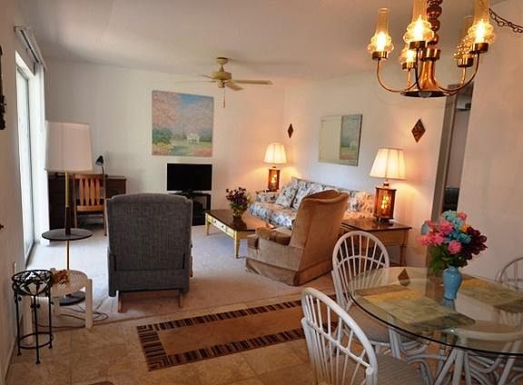 Living Room/Dining Room