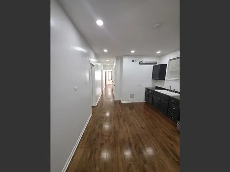 1748 N Keystone Ave — Photo 16