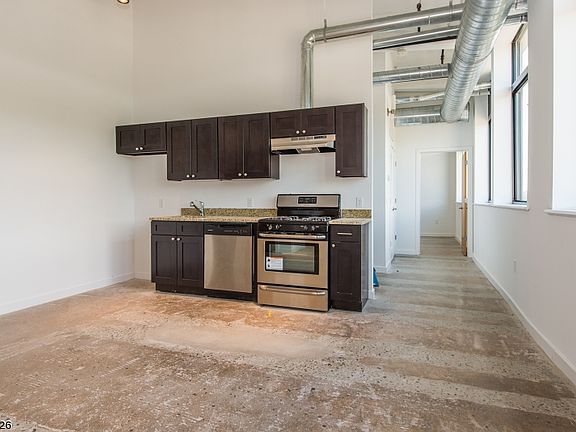 2nd image of 475 S Jefferson St 601 #6A