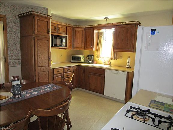 3rd image of 2129 E 290th St
