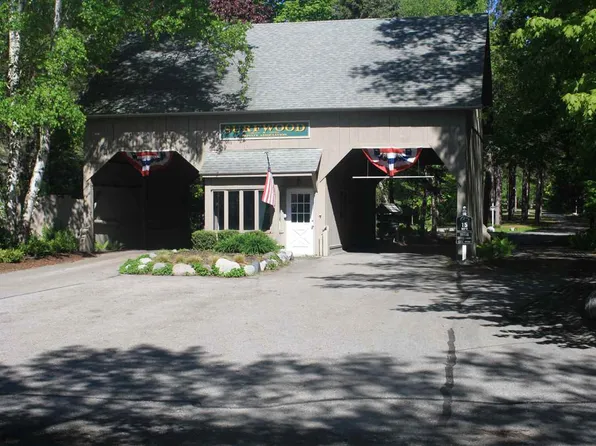 3797 Topside Dr, Harbor Springs, MI 49740