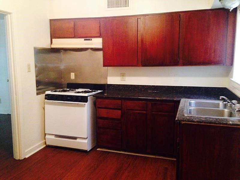 1st image of 1512 Southlawn Blvd