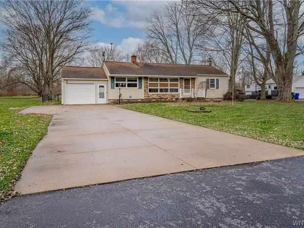 3212 Hess Rd, Newfane, NY 14108