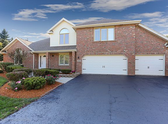 2nd image of 15632 Glenlake Dr