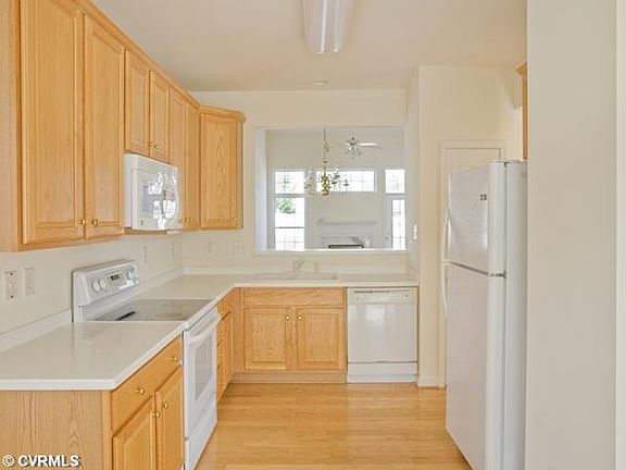 4th image of 5906 Park Creste Dr