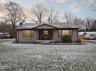 21435 Wilmot Rd, Belleville, MI 48111