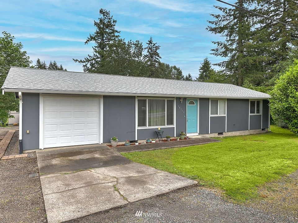 Meticulously maintained rambler in Lake McDonald - Issaquah School District. 
