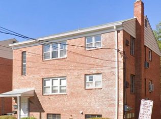 1315 N Irving St APT 3, Arlington, VA 22201