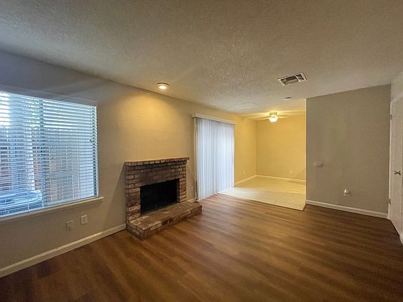 3rd image of 2113 O St #6