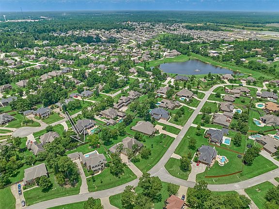 3rd image of 40519 Manor Dr