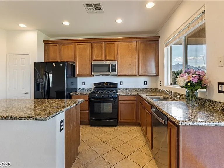 11204 Robin Park Ave — Photo 21