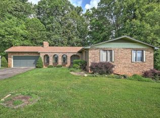4756 Edens View Rd, Kingsport, TN 37664