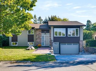 22 Parkglen Dr, Ottawa, ON K2G3G9