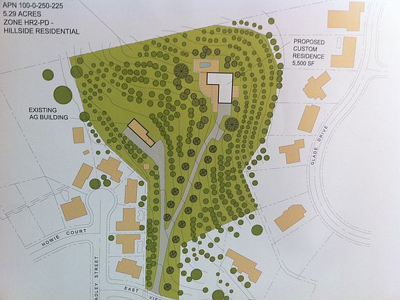 4th image of 147 E View Dr