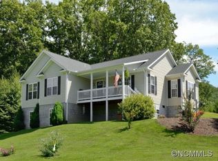 24 Briar Ridge Dr, Fairview, NC 28730