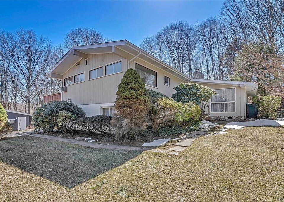 1st image of 58 Lakeview Ave W