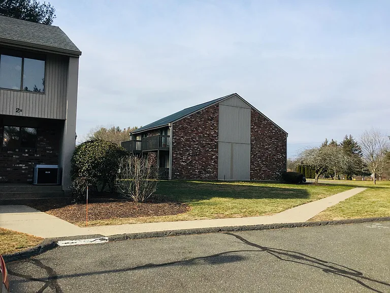 Corner Condo - Have ample of outside space