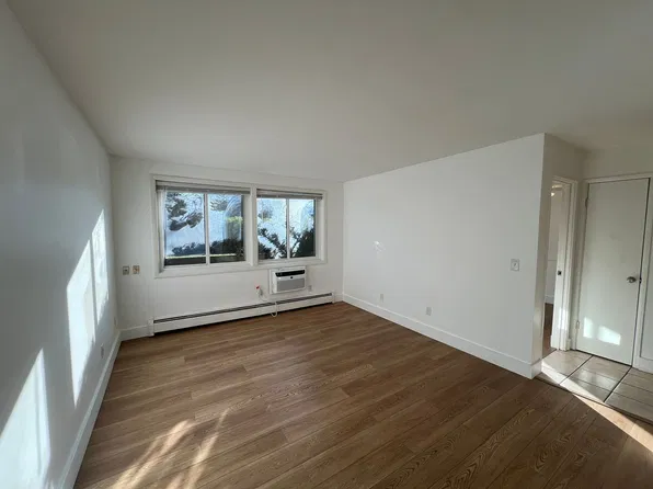 2212 Aldrich Ave S APT 104, Minneapolis, MN 55405