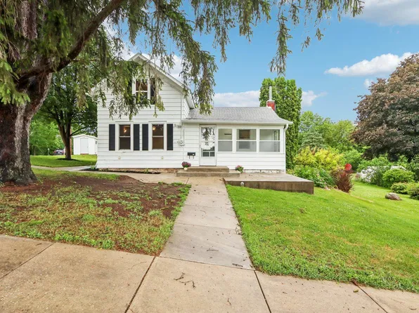 156 Chestnut St, Lodi, WI 53555