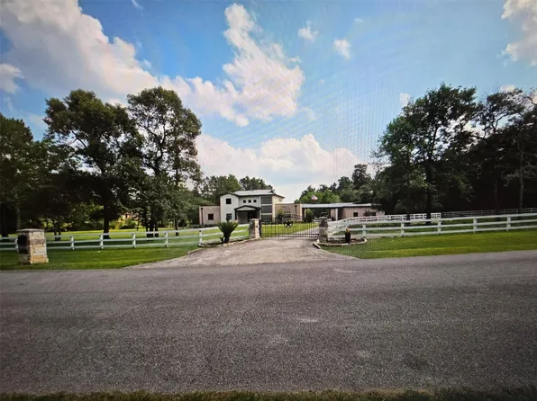 19727 Country Lake Dr, Magnolia, TX 77355