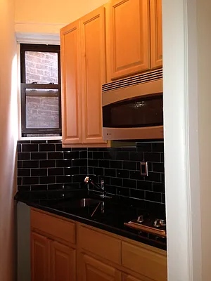 Rented by City Connections Realty | media 7