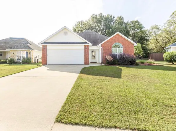 208 Sunnymeade Dr, Warner Robins, GA 31093