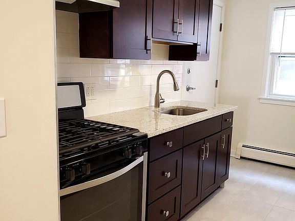 4th image of 5524 N Chester Ave APT 1C