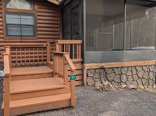 341 Holly Cove Rd, Whittier, NC 28789