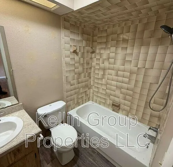 2366 Lake Dr NW — Photo 9