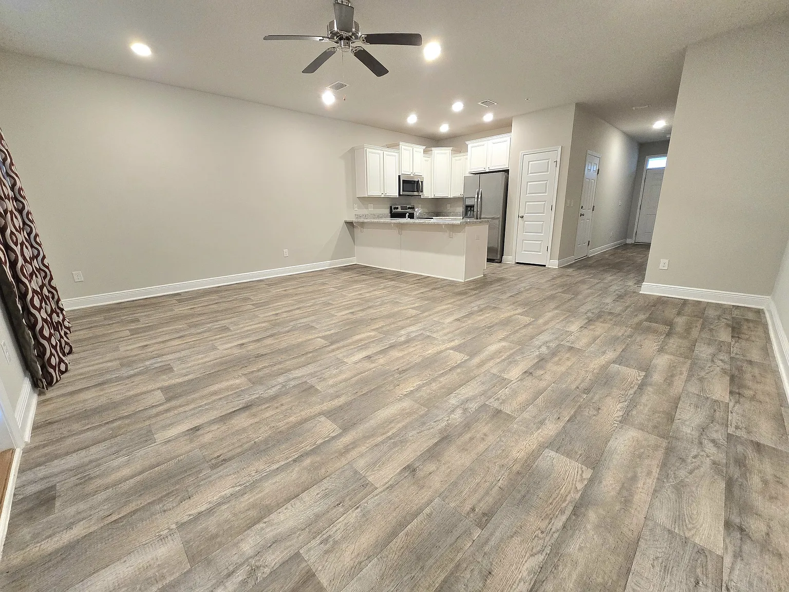 3 bed, 1428 sqft, $1,750 — Photo 4
